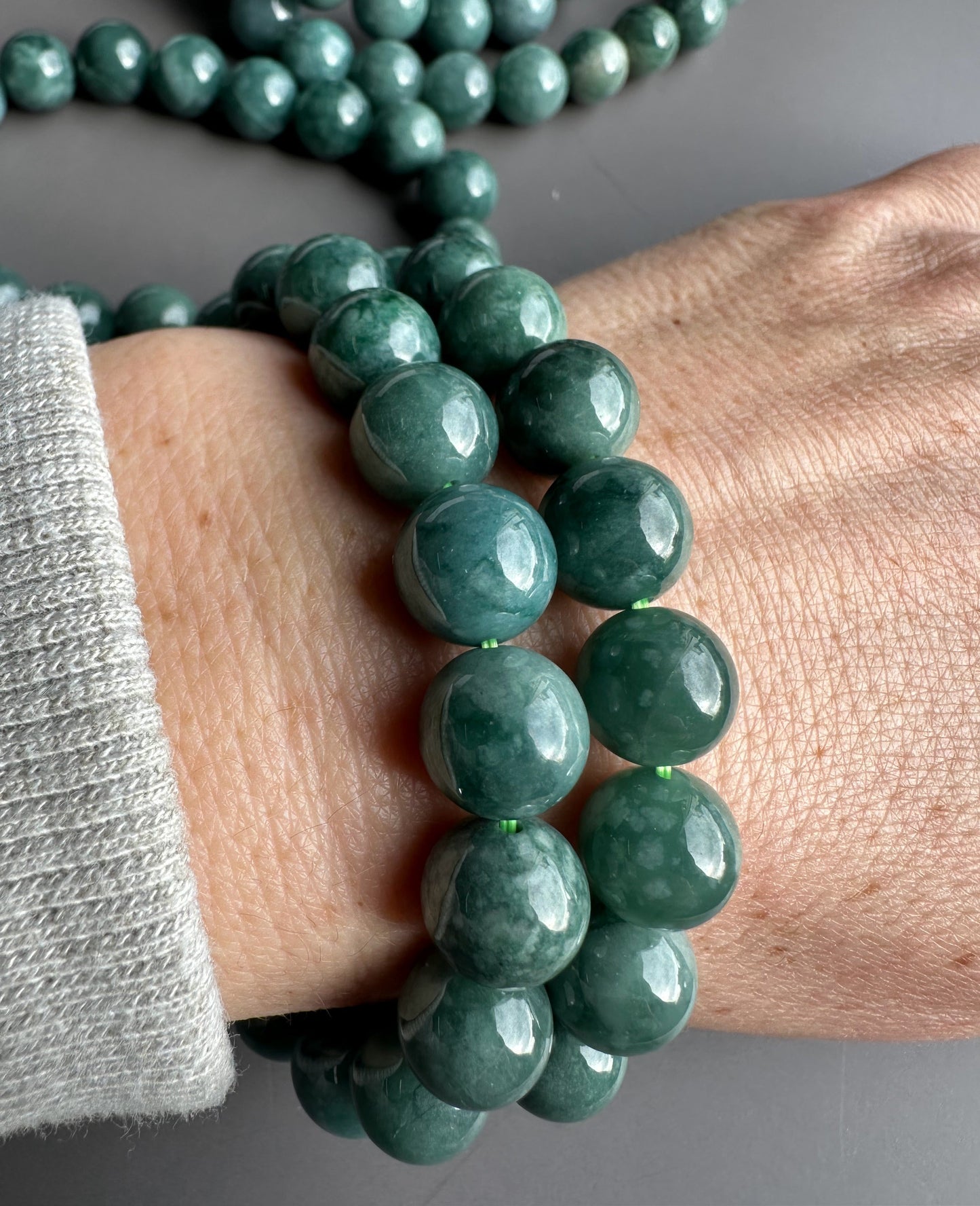 Guatemalan Jadeite Bead Bracelet - 10mm