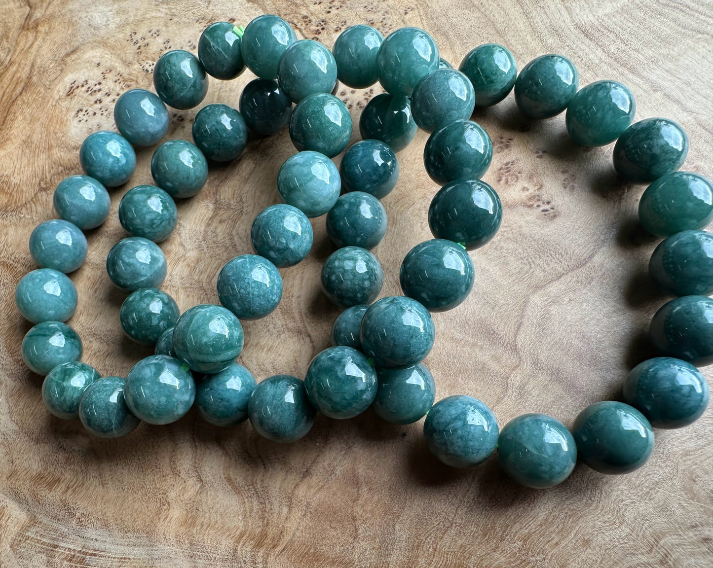 Guatemalan Jadeite Bead Bracelet - 10mm