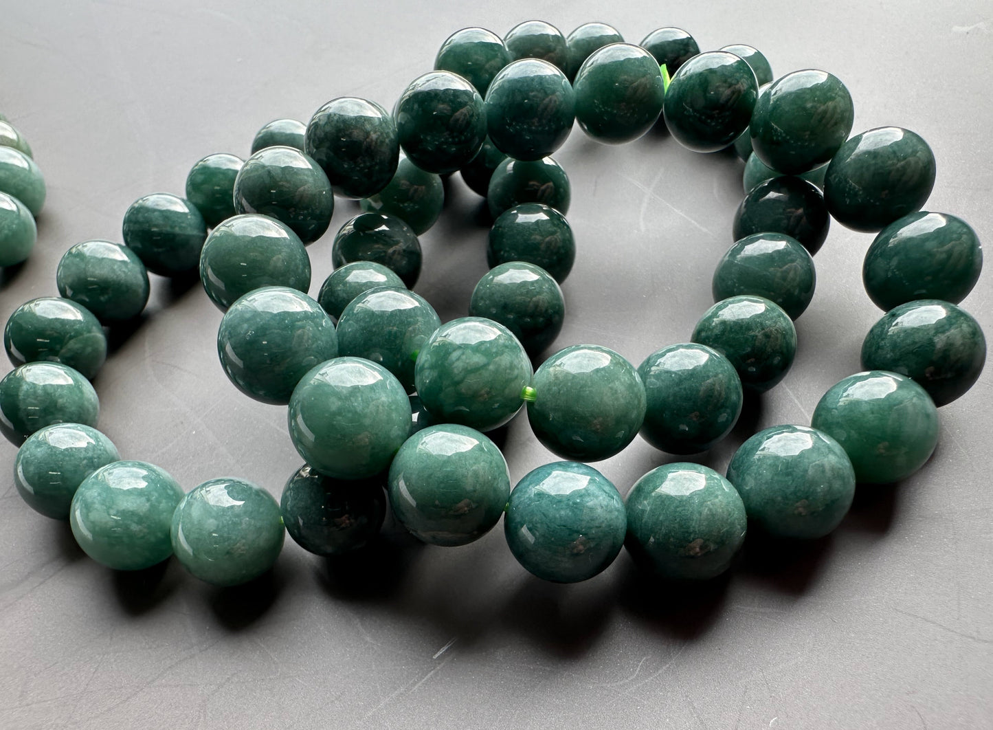 Guatemalan Jadeite Bead Bracelet - 10mm